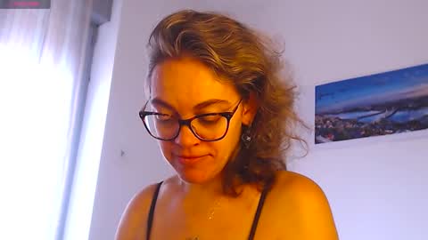 Sandra online show from 10/22/25, 01:11