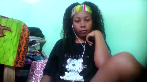 sandra1253099 online show from 11/27/25, 09:55