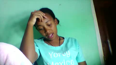 sandra1253099 online show from 04/22/26, 06:27