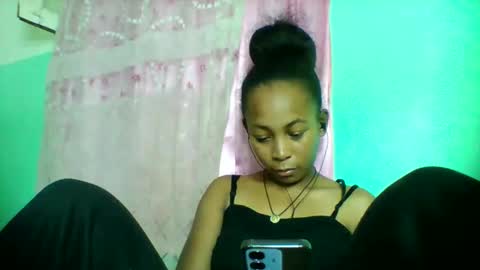 sandra1253099 online show from 05/04/26, 07:10