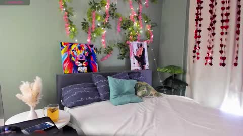 Snapshot of sandra__jackson chatting on 02/18/26, 02:51 sandra__jackson online show from 02/18/26, 02:51