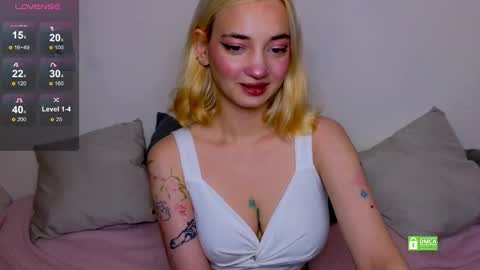 Sandra online show from 09/19/25, 04:07