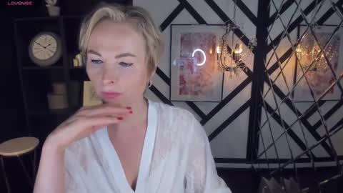 Sandra online show from 01/28/25, 05:32