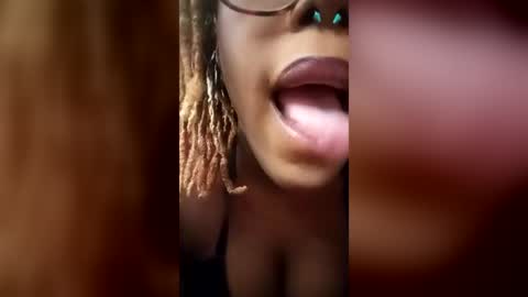 Snapshot of sandra_princess18 chatting on 07/21/26, 10:34 sandra_princess18 online show from 07/21/26, 10:34