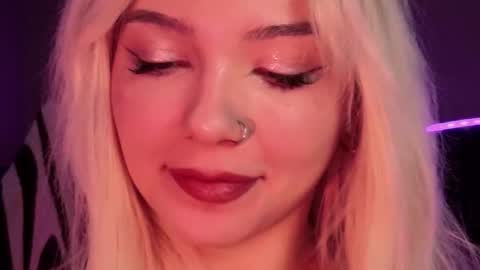 Sandy  online show from 11/21/25, 09:19