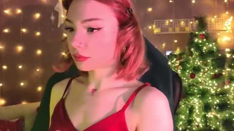 Snapshot of sandraboyl chatting on 12/23/25, 02:09 Sandy online show from 12/23/25, 02:09