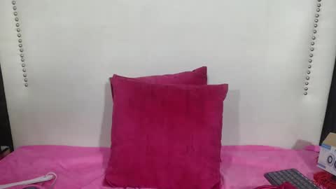 sandraclarkx69 online show from 03/12/25, 12:47