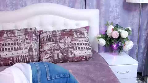 Sandra online show from 12/22/25, 11:07