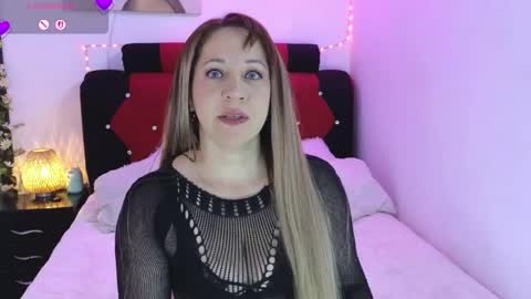 Snapshot of sandraossa chatting on 05/30/26, 07:00 sandraossa online show from 05/30/26, 07:00
