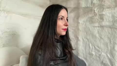 Sandra Schonherz online show from 02/18/25, 08:27