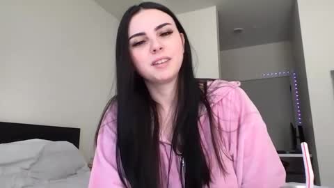 Snapshot of sandrikiss chatting on 03/05/25, 11:05 Sandra online show from 03/05/25, 11:05