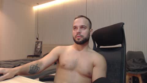 DeAlex online show from 10/29/25, 03:25