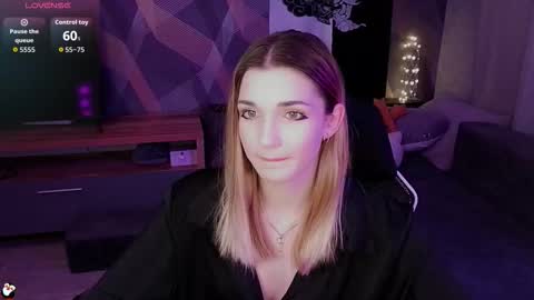 sandy_belle88 online show from 11/27/25, 07:27