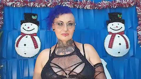 Snapshot of sandyrosee_ chatting on 12/13/24, 06:27 Sandy Rose online show from 12/13/24, 06:27