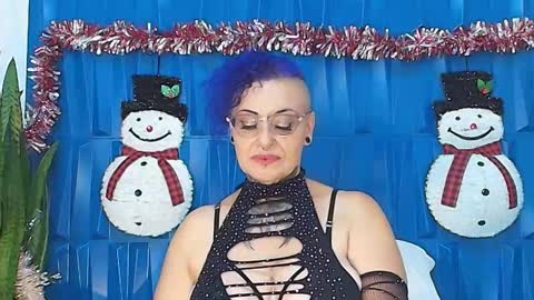 Snapshot of sandyrosee_ chatting on 12/14/24, 06:20 Sandy Rose online show from 12/14/24, 06:20