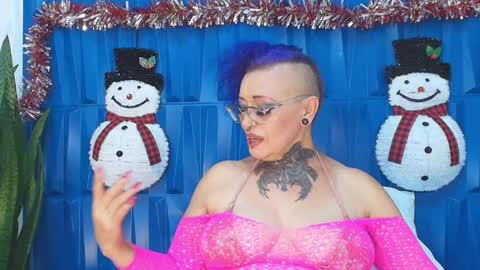 Snapshot of sandyrosee_ chatting on 12/20/24, 07:39 Sandy Rose online show from 12/20/24, 07:39