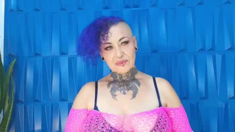 Snapshot of sandyrosee_ chatting on 01/01/25, 04:50 Sandy Rose online show from 01/01/25, 04:50