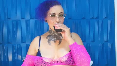 Snapshot of sandyrosee_ chatting on 01/01/25, 10:56 Sandy Rose online show from 01/01/25, 10:56