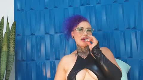 Snapshot of sandyrosee_ chatting on 01/23/25, 06:24 Sandy Rose online show from 01/23/25, 06:24