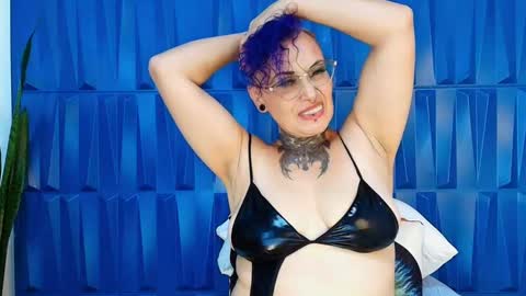 Snapshot of sandyrosee_ chatting on 02/18/25, 06:58 Sandy Rose online show from 02/18/25, 06:58