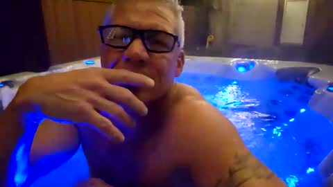 Snapshot of sanpan25 chatting on 10/24/25, 02:52 sanpan25 online show from 10/24/25, 02:52