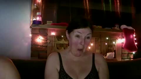 sanroom online show from 12/18/24, 03:55