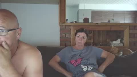 sanroom online show from 10/12/25, 07:51