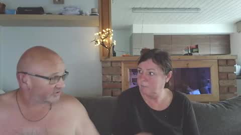 sanroom online show from 10/23/25, 01:54