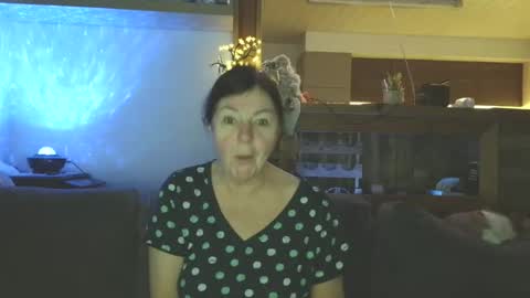 sanroom online show from 12/16/25, 03:39