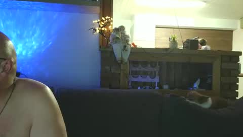 sanroom online show from 12/19/25, 03:52