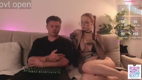 Snapshot of sansa_mur chatting on 07/28/26, 07:04 Sansa and Alex online show from 07/28/26, 07:04