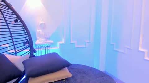 sofia online show from 12/20/24, 10:16