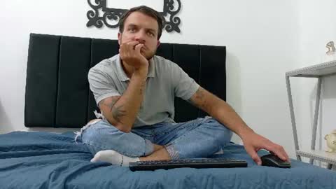 Snapshot of santhiago_jonnes_ chatting on 07/01/26, 10:31 santhiago_jonnes_ online show from 07/01/26, 10:31