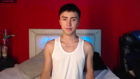 Snapshot of santi_fabulous chatting on 12/30/24, 01:26 santi_fabulous online show from 12/30/24, 01:26