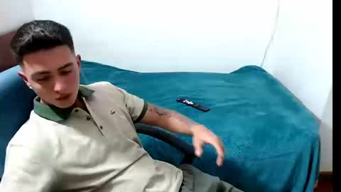 Snapshot of santi_ss chatting on 09/12/25, 01:06 santi_ss online show from 09/12/25, 01:06