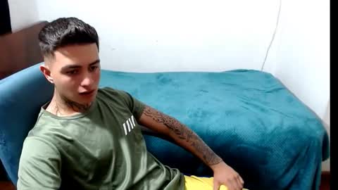 Snapshot of santi_ss chatting on 09/15/25, 12:54 santi_ss online show from 09/15/25, 12:54