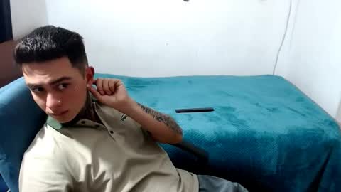 Snapshot of santi_ss chatting on 10/04/25, 02:20 santi_ss online show from 10/04/25, 02:20