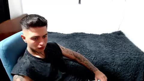 Snapshot of santi_ss chatting on 10/10/25, 01:59 santi_ss online show from 10/10/25, 01:59