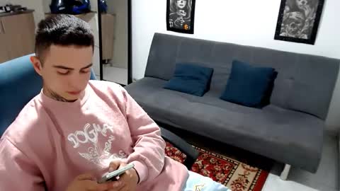 Snapshot of santi_ss chatting on 11/18/25, 12:49 santi_ss online show from 11/18/25, 12:49