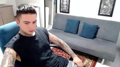 Snapshot of santi_ss chatting on 11/19/25, 11:49 santi_ss online show from 11/19/25, 11:49