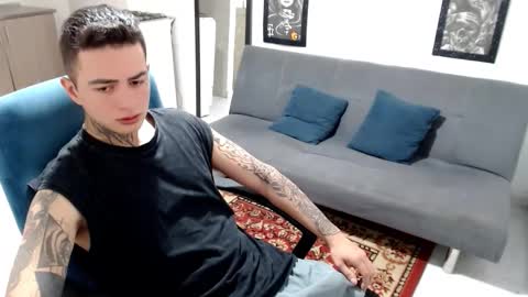 Snapshot of santi_ss chatting on 11/20/25, 03:45 santi_ss online show from 11/20/25, 03:45