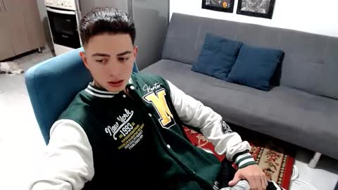 Snapshot of santi_ss chatting on 01/11/26, 01:05 santi_ss online show from 01/11/26, 01:05