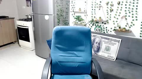 Snapshot of santi_ss chatting on 02/06/26, 01:21 santi_ss online show from 02/06/26, 01:21