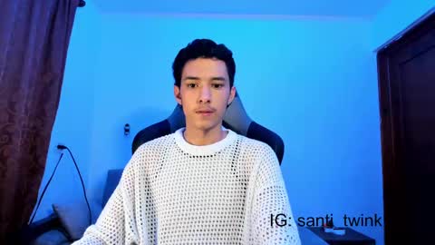 Snapshot of santi_twink19 chatting on 12/15/24, 11:01 santi_twink19 online show from 12/15/24, 11:01