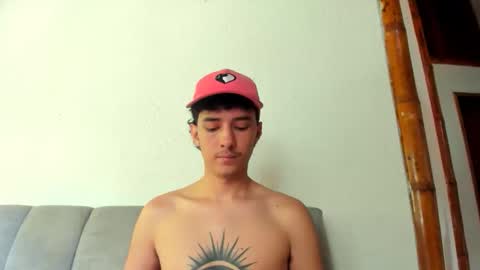 Snapshot of santi_twink19 chatting on 05/25/26, 04:13 santi_twink19 online show from 05/25/26, 04:13