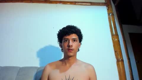 Snapshot of santi_twink19 chatting on 05/28/26, 08:11 santi_twink19 online show from 05/28/26, 08:11
