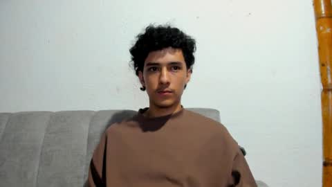Snapshot of santi_twink19 chatting on 06/16/26, 01:08 santi_twink19 online show from 06/16/26, 01:08