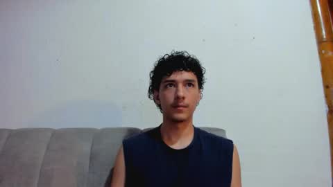 Snapshot of santi_twink19 chatting on 06/18/26, 10:52 santi_twink19 online show from 06/18/26, 10:52