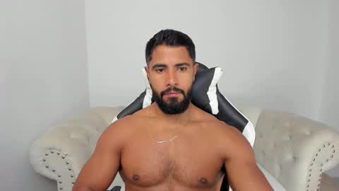 santiago_huntt online show from 01/06/26, 01:15