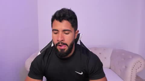 santiago_huntt online show from 02/09/26, 08:35